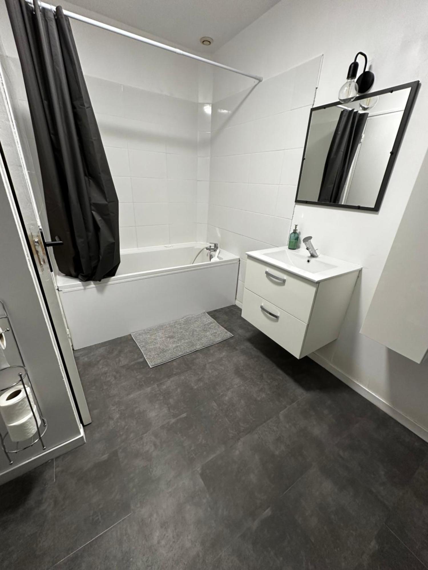 La Nouvelle Ecole Apartment Ruillé-en-Champagne Екстериор снимка